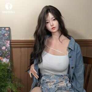 SHEDOLL 江小婉（コウ・ショウエン） 165cm クールビッチ · Eカップ眼鏡娘 · 発熱震動ボディ · 喫茶店シチュエーションセット